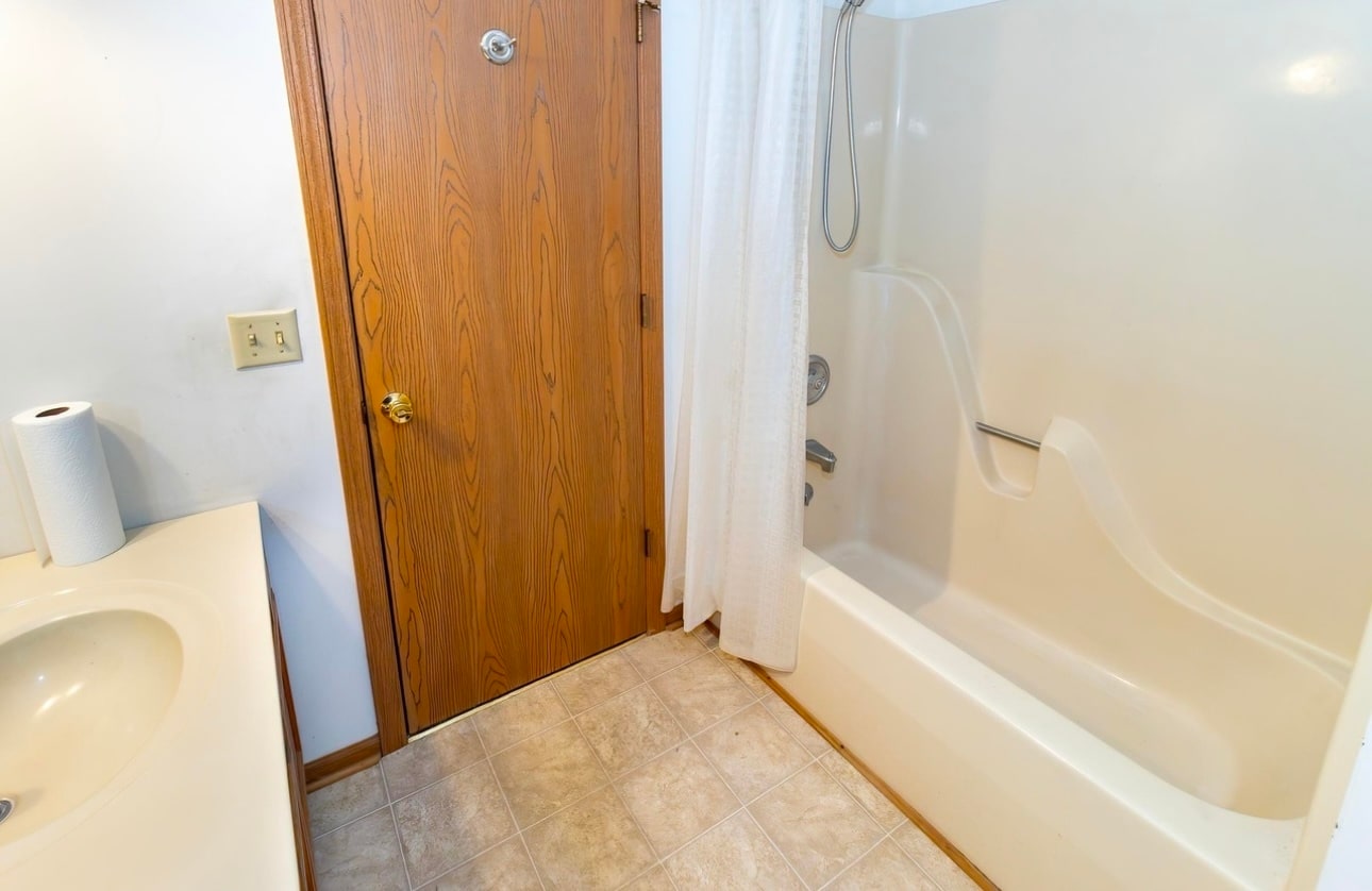 Building Photo - 1816 Davcohn Ave