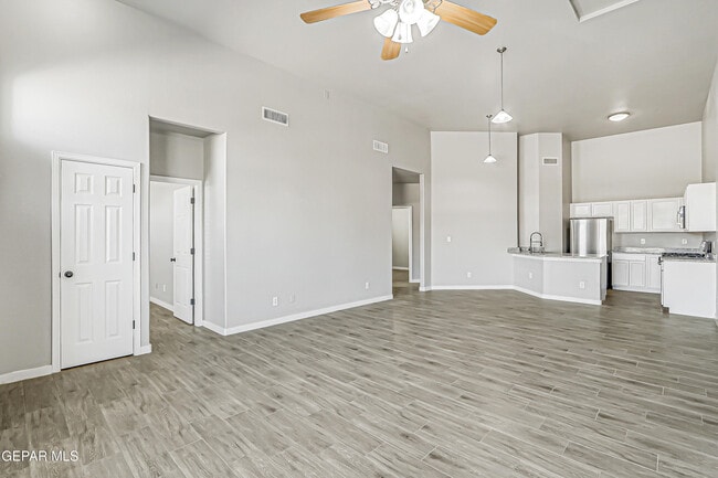 Building Photo - 5270 Sean Haggerty Dr