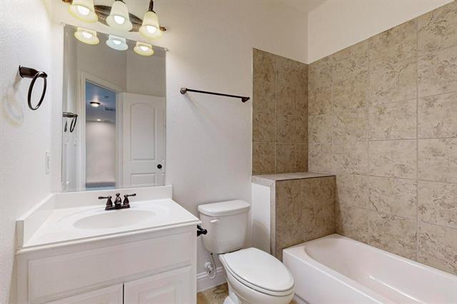 Building Photo - 712 Da Vinci Ct