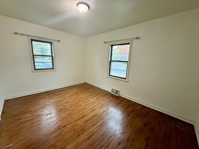 Building Photo - 3 Bed 1 Bath Single Family Home in Wausau