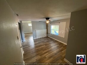 Building Photo - Michigan Ave Duplex