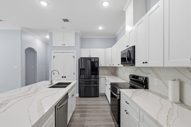 Building Photo - 15914 Tug Ct