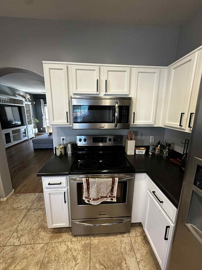 Building Photo - 12442 N Pinnacle Vista Ct