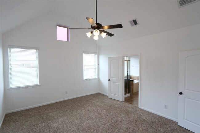 Building Photo - 12211 Stellano Ln