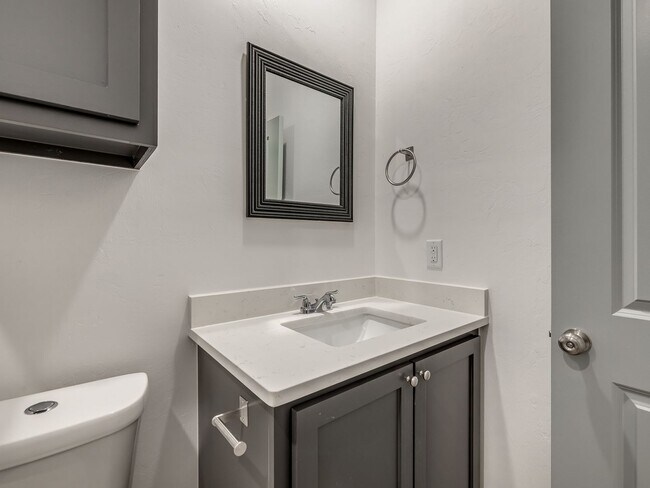Building Photo - Beautiful New 3-Bed Duplex – Pet Friendly