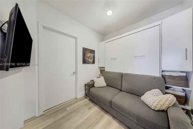 Building Photo - 488 NE 18th St