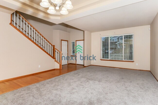 Building Photo - Stunning Bothell 5-Bedroom with flexible bonus room