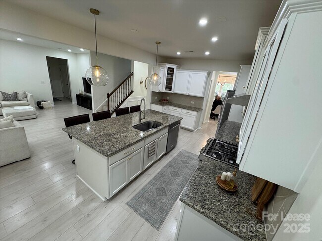 Building Photo - 8419 Aspen Ct