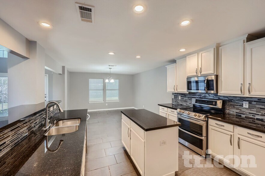 Building Photo - 513 Tripp Tr