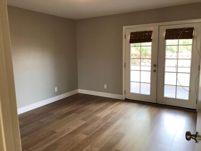 Building Photo - 6007 Springvale Dr