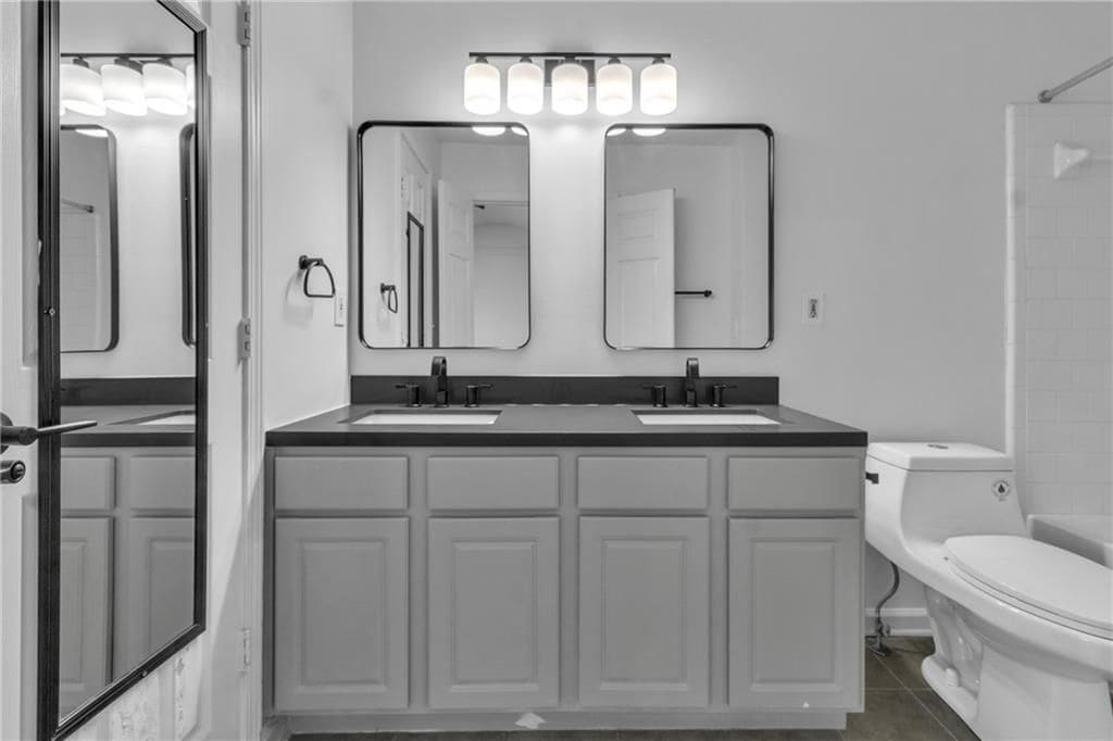 Building Photo - 9155 Nesbit Ferry Rd