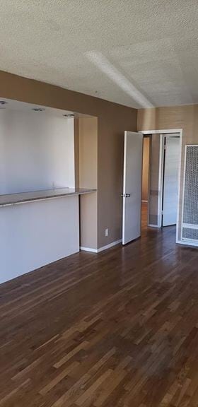 Building Photo - 754 E 84th St