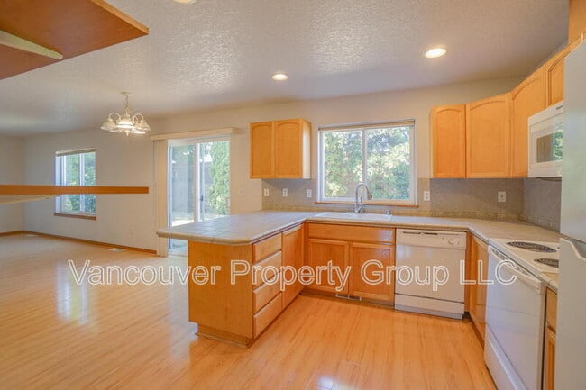 Building Photo - 6416 NE 163rd Ave