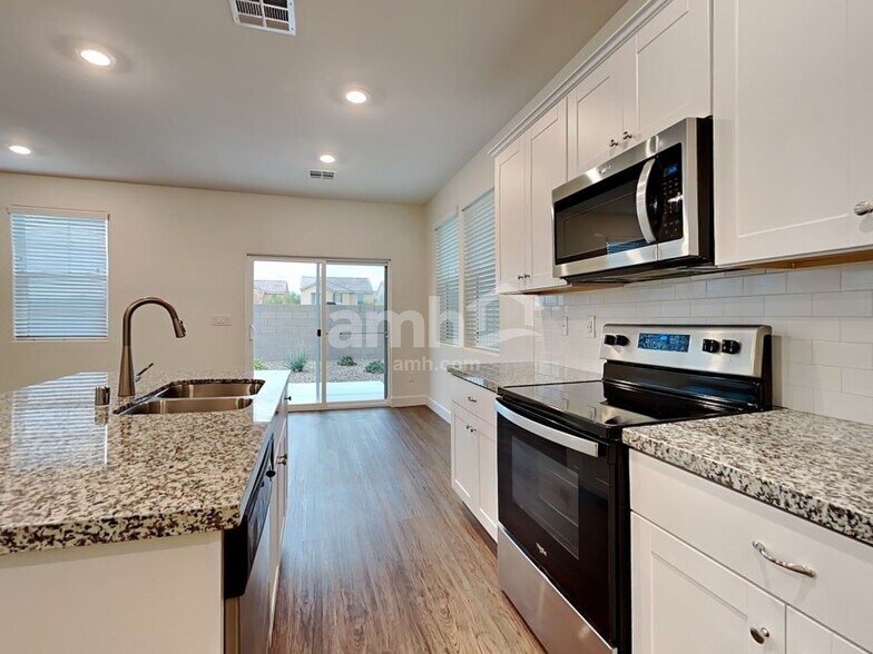 Building Photo - 8110 Inhibition Ct