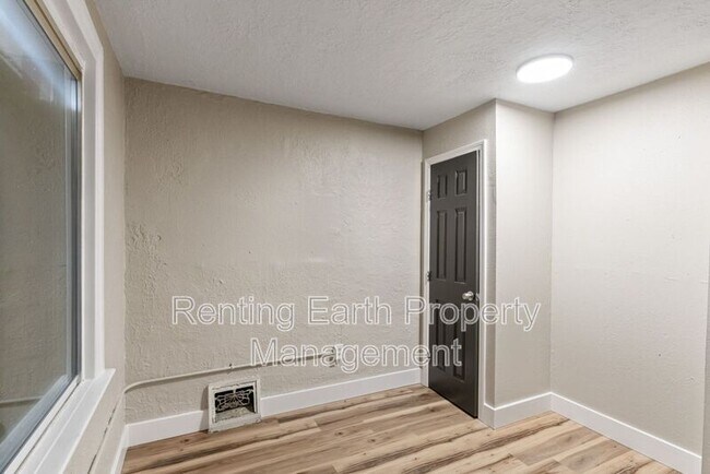 Building Photo - 8212 Toddy Ave