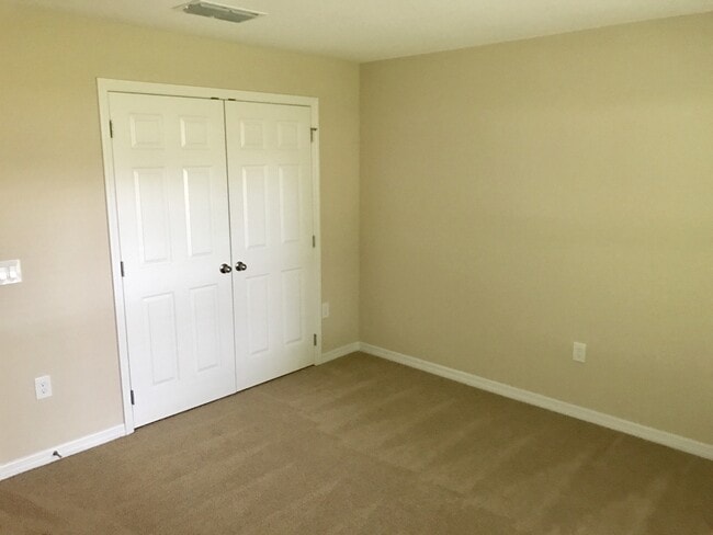 Building Photo - MOVE IN SPECIAL-Beautiful Energy Efficient 3/2 Home in St. Cloud