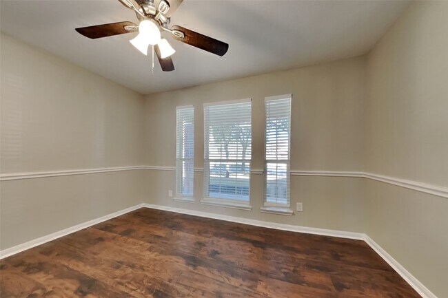 Building Photo - 32126 Willow Creek Park