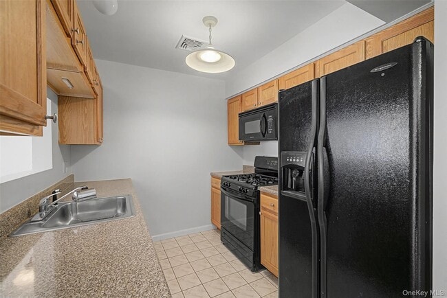 Building Photo - 261 Ruth Ct