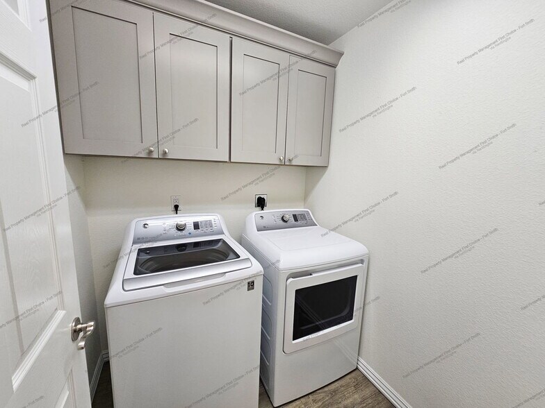 Building Photo - 6614 Leightyn Ln