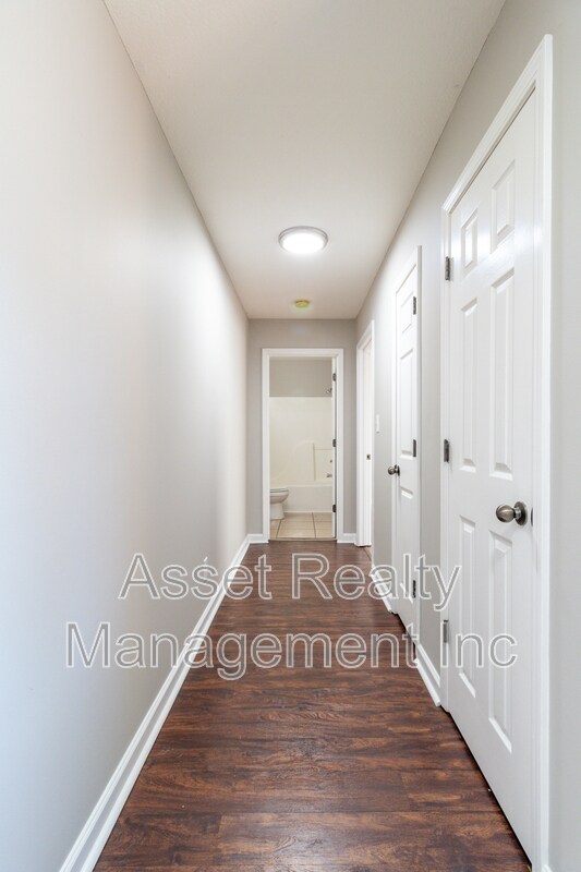 Building Photo - 4622 Ventura Dr