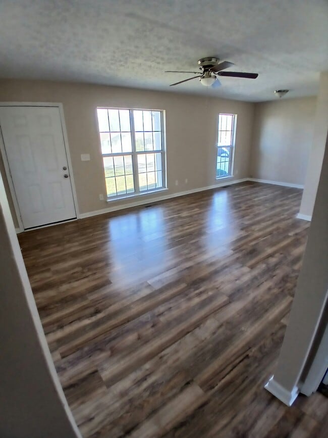 Building Photo - 502 Indian Ave