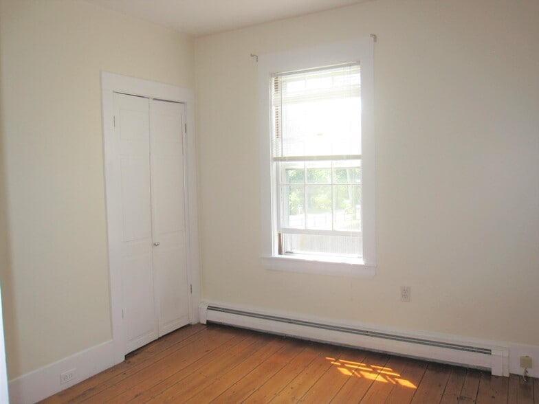 Building Photo - 316 Conant Rd