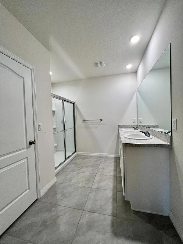 Building Photo - 237 St Georges Cir