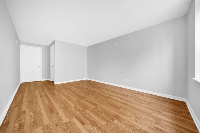 Building Photo - 545 N Dearborn St