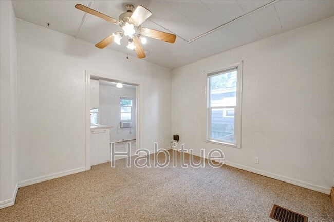 Building Photo - 1405 N 11th St