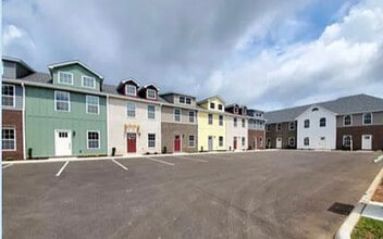 Building Photo - 135 Rosemont Dr