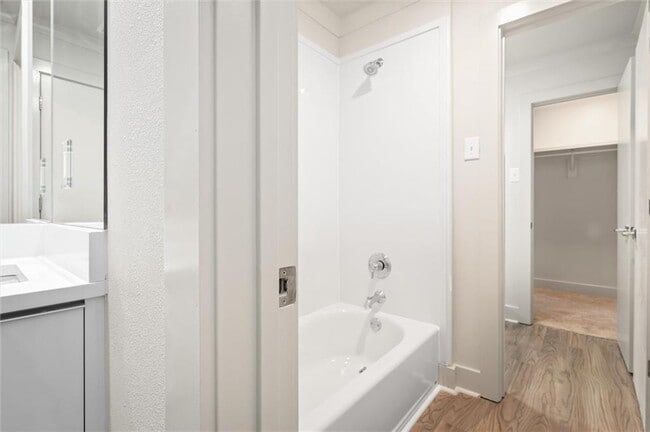 Building Photo - 3655 Old Shell Rd