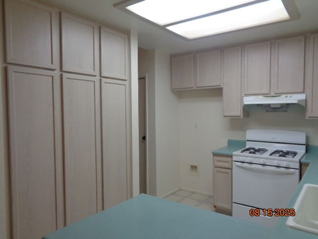 Building Photo - Nice & Clean One Story Home Offering 1374 ...