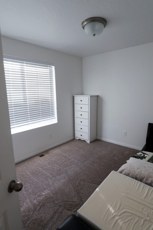 Building Photo - 249 S Meadowbrook Ct