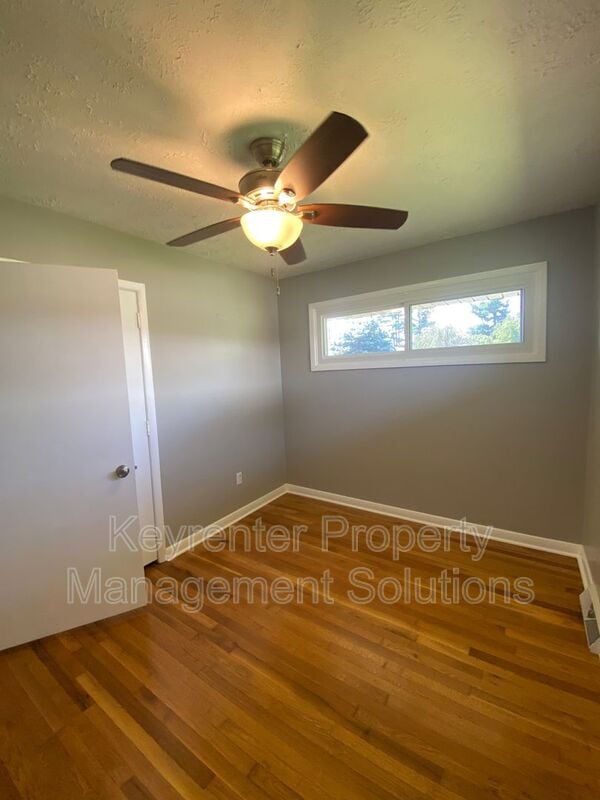 Building Photo - 2317 Cortland St