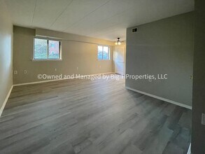 Building Photo - 125-U Clubhouse Dr SW