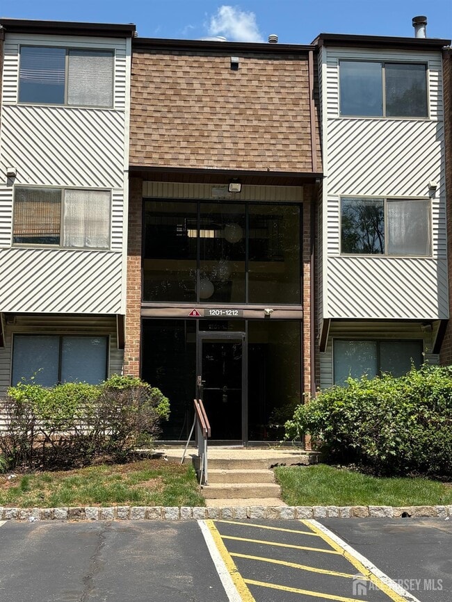 Building Photo - 1209 Edison Glen Terrace