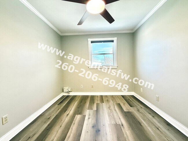 Building Photo - 802 Goshen Ave