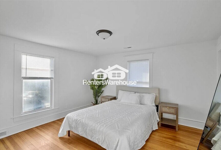 Building Photo - 544 36th St