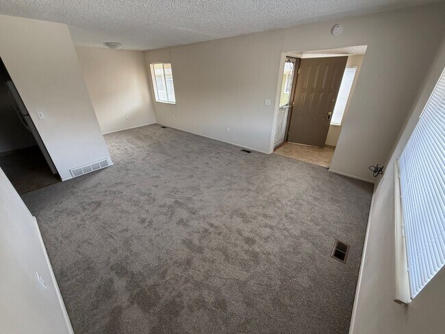 Building Photo - 1410 Crete Ct