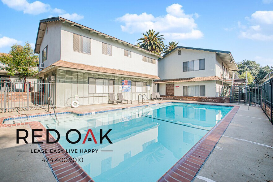 Building Photo - 630 N Cerritos Ave