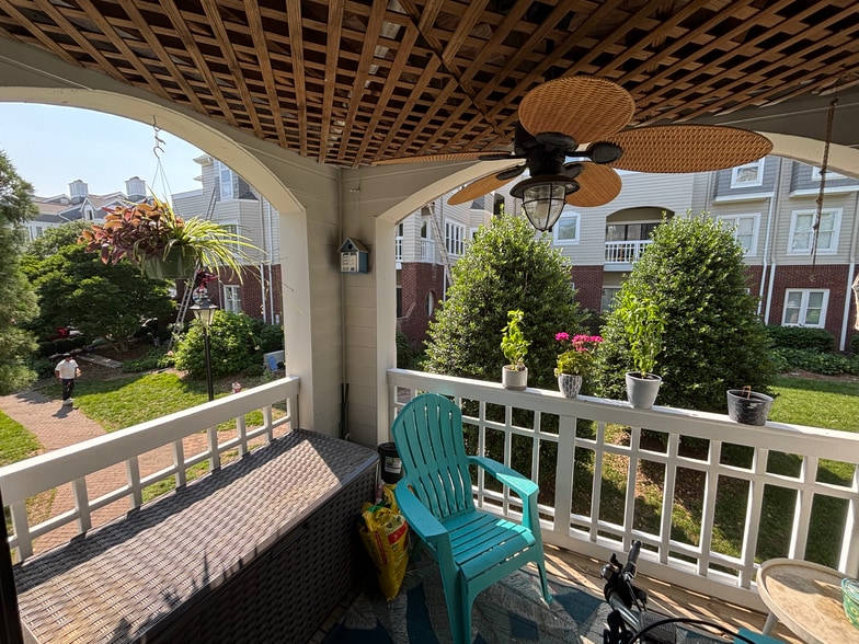 Building Photo - 1021 Brighthurst Dr