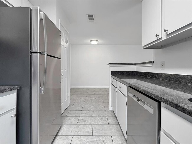 Building Photo - 403 Fantail Loop