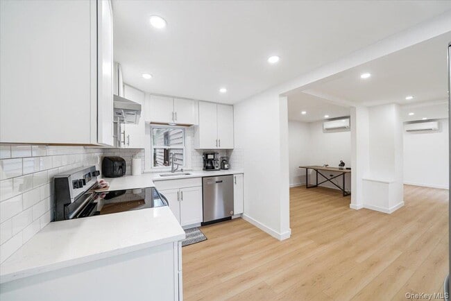 Building Photo - 15 Old Westbrookville Rd