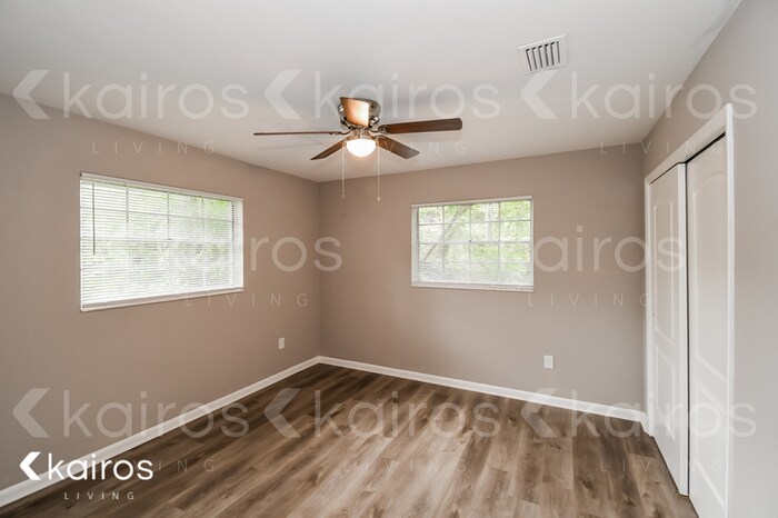 Building Photo - 1169 SE Magnolia Loop