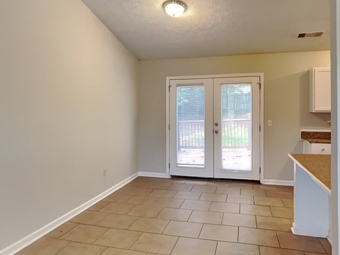 Building Photo - 6156 Raleigh Oaks Ct