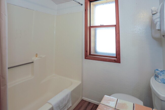Building Photo - 42638 Moonridge Rd