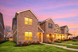 Building Photo - 2328 Greystone Dr