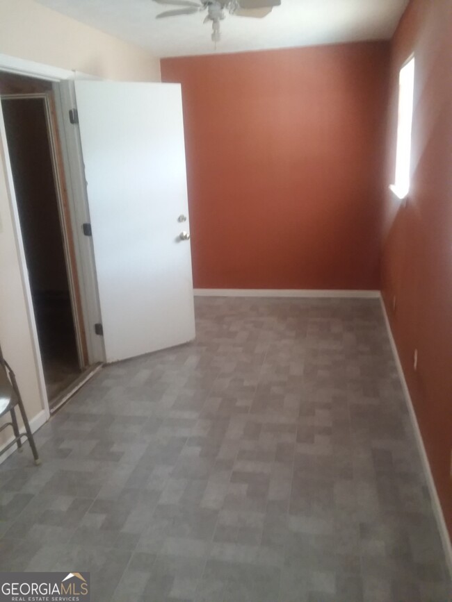 Building Photo - 3091 Carriage Trail