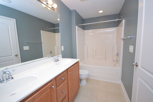 Building Photo - 8328 Plano Ct