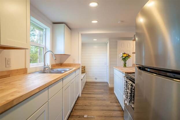 Building Photo - 926 Austin Ave